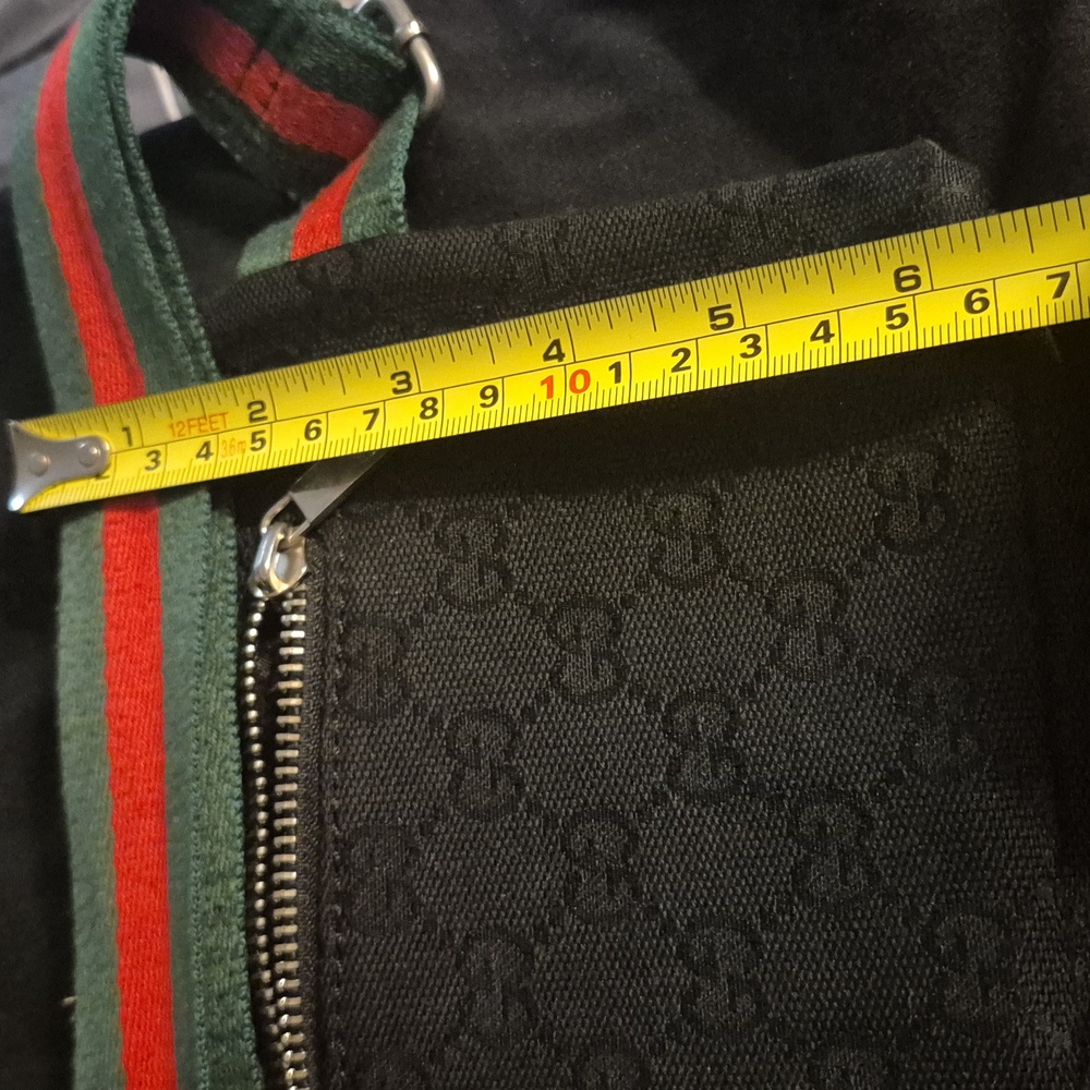 Authentic--Gucci Black Belt Bag with Green and Red Strap - Picture 8 of 12